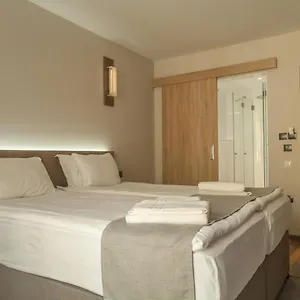 3* Hotel Hugo